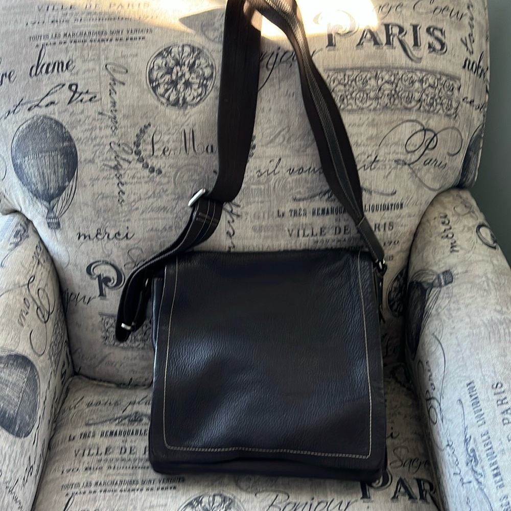 Levenger Bomber dark brown messenger Fine Leather goods unisex